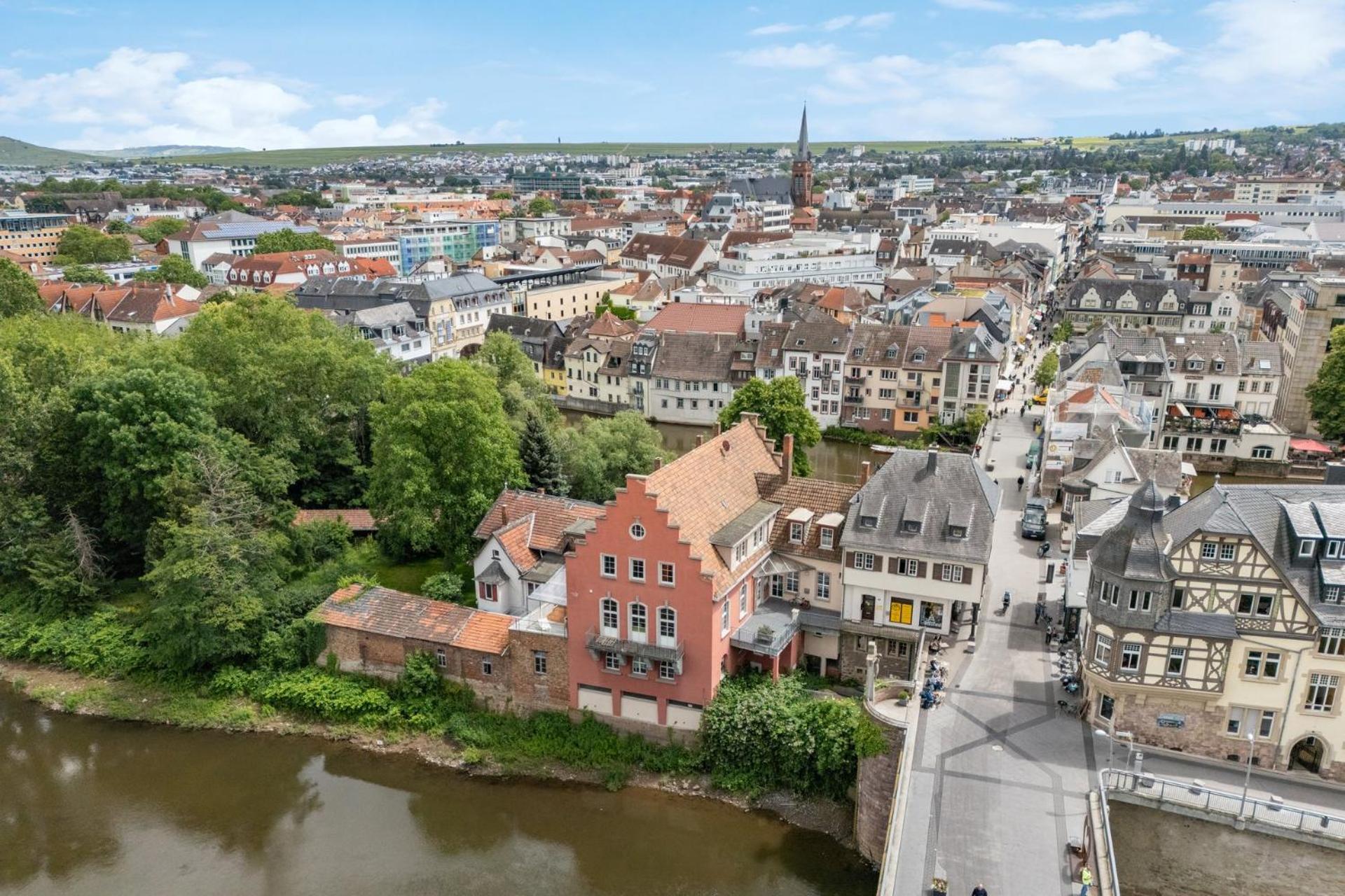 Altstadt Apartment Am Wasser Mit Parkplatz Und Riesigem Garten Bad Kreuznach Bagian luar foto